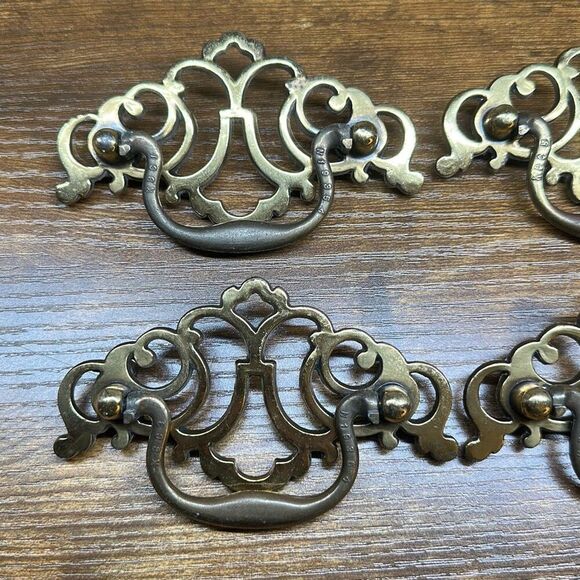 Vintage Brass Metal Drawer Pulls KBC N19354 Set Of 8 Batwing Keeler Brass Co. - Picture 2 of 11